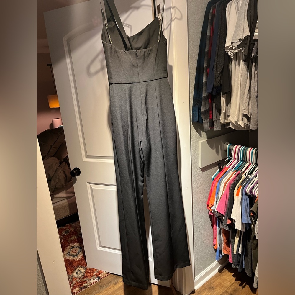 Black One-Shoulder Wide-Leg Jumpsuit - Picture 6 of 8